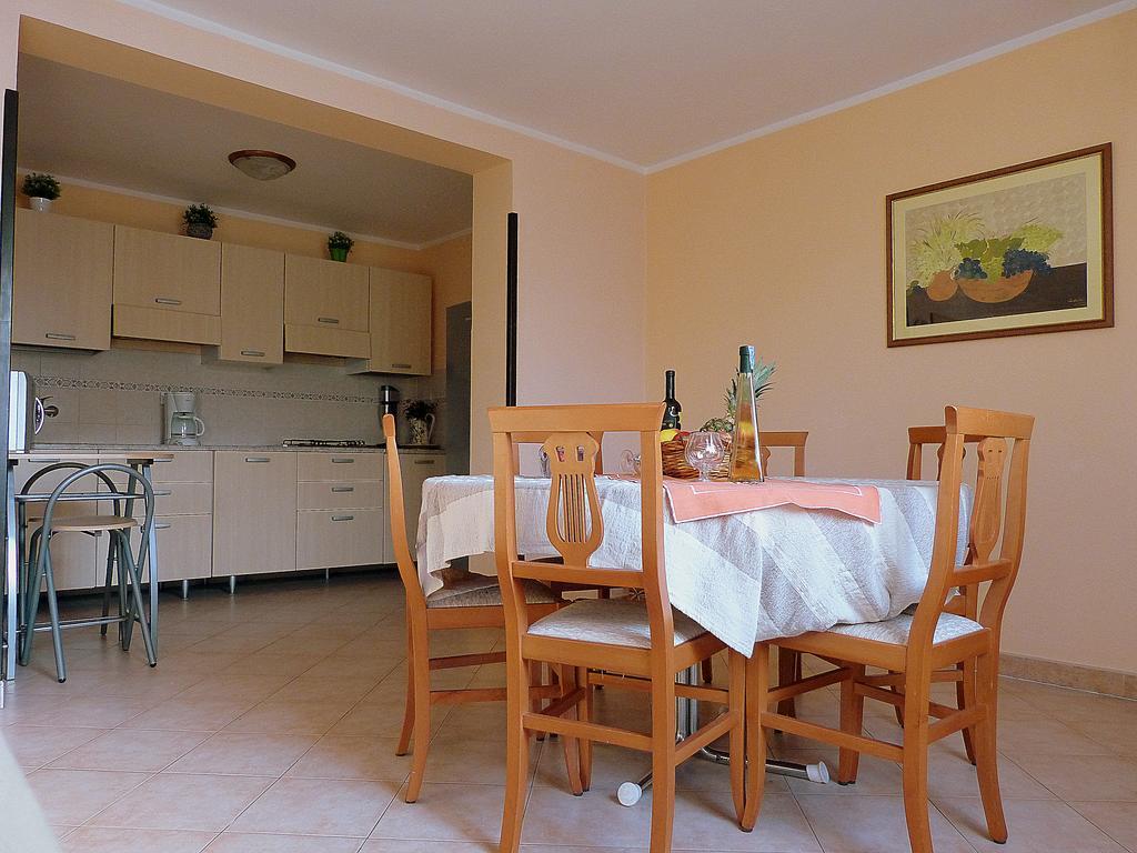 Apartment Oliva Pula Exterior photo