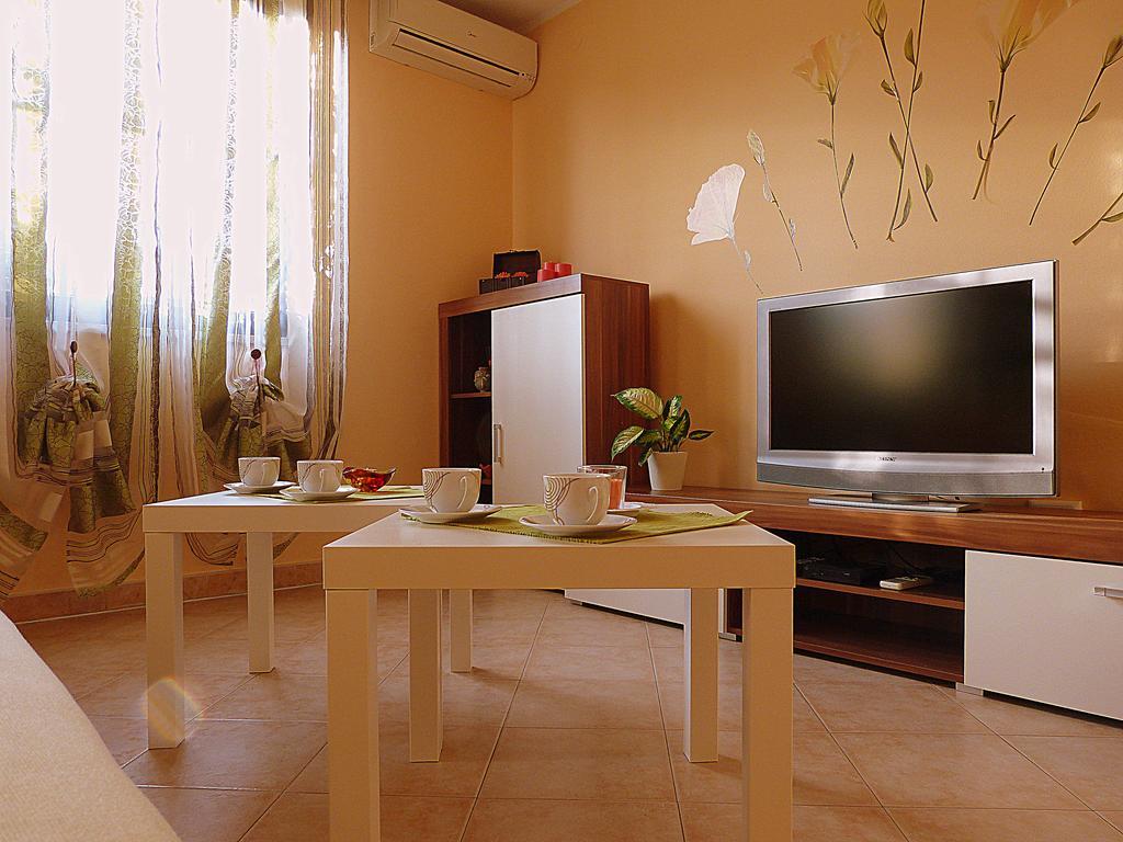 Apartment Oliva Pula Exterior photo
